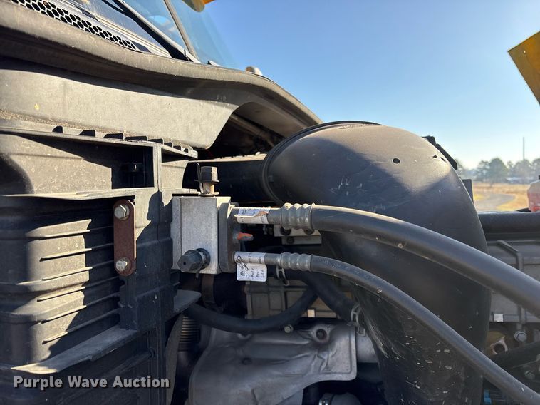 image for item OK9477 2016 Freightliner Cascadia 125 semi truck