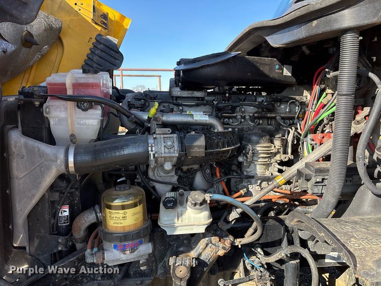 image for item OK9477 2016 Freightliner Cascadia 125 semi truck