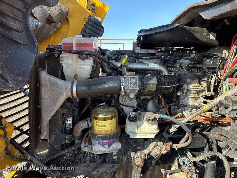 image for item OK9477 2016 Freightliner Cascadia 125 semi truck