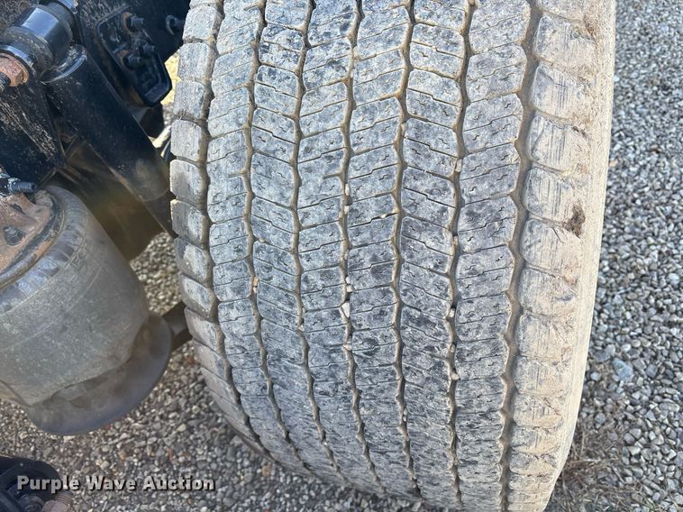 image for item OK9477 2016 Freightliner Cascadia 125 semi truck