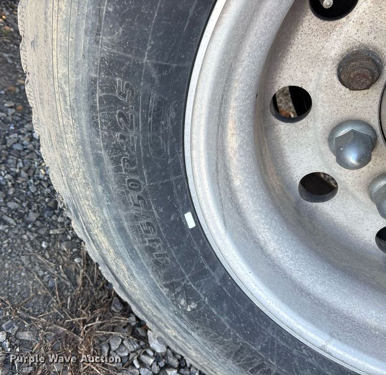 image for item OK9477 2016 Freightliner Cascadia 125 semi truck