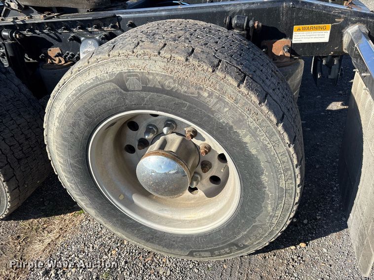 image for item OK9477 2016 Freightliner Cascadia 125 semi truck