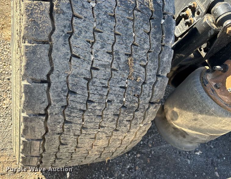 image for item OK9477 2016 Freightliner Cascadia 125 semi truck