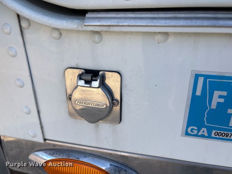 image for item OK9490 2006 Freightliner FLD132 Classic XL semi truck