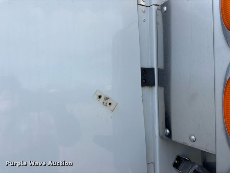 image for item OK9490 2006 Freightliner FLD132 Classic XL semi truck