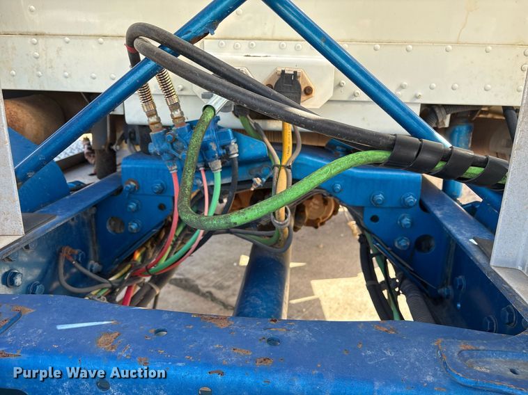 image for item OK9490 2006 Freightliner FLD132 Classic XL semi truck