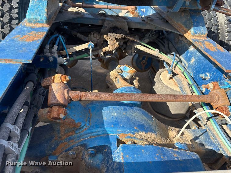 image for item OK9490 2006 Freightliner FLD132 Classic XL semi truck