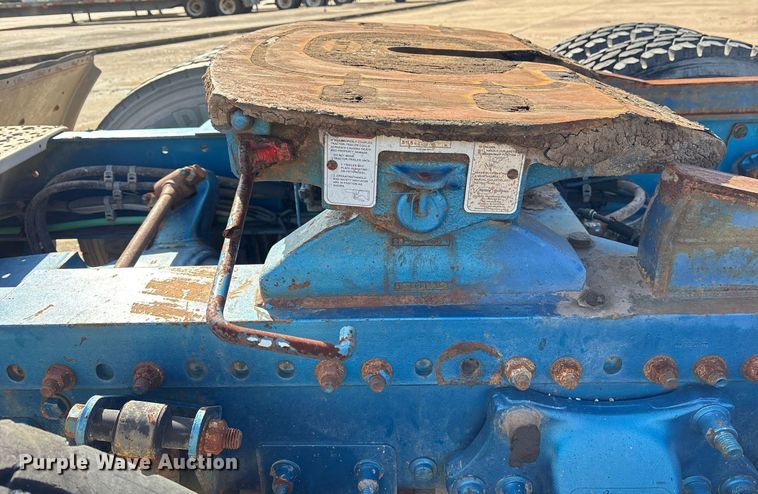 image for item OK9490 2006 Freightliner FLD132 Classic XL semi truck