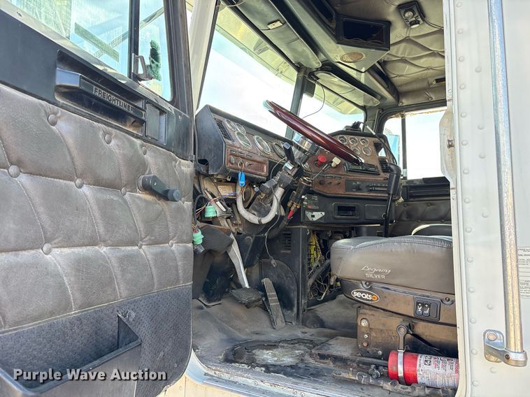 image for item OK9490 2006 Freightliner FLD132 Classic XL semi truck