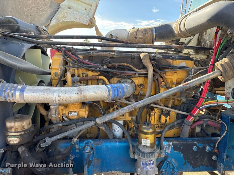 image for item OK9490 2006 Freightliner FLD132 Classic XL semi truck