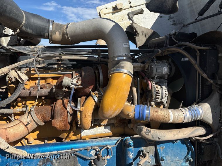 image for item OK9490 2006 Freightliner FLD132 Classic XL semi truck