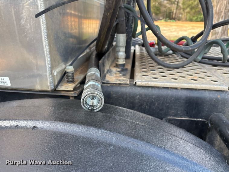 image for item OK9496 2007 Mack CXN613 semi truck