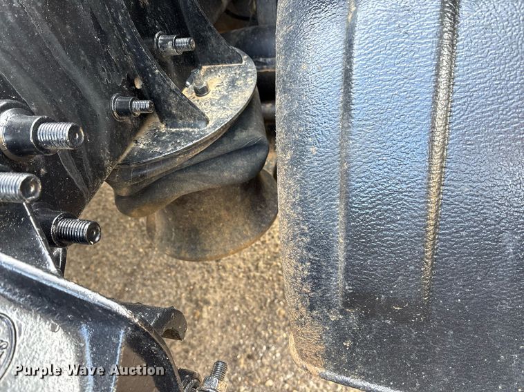 image for item OK9496 2007 Mack CXN613 semi truck