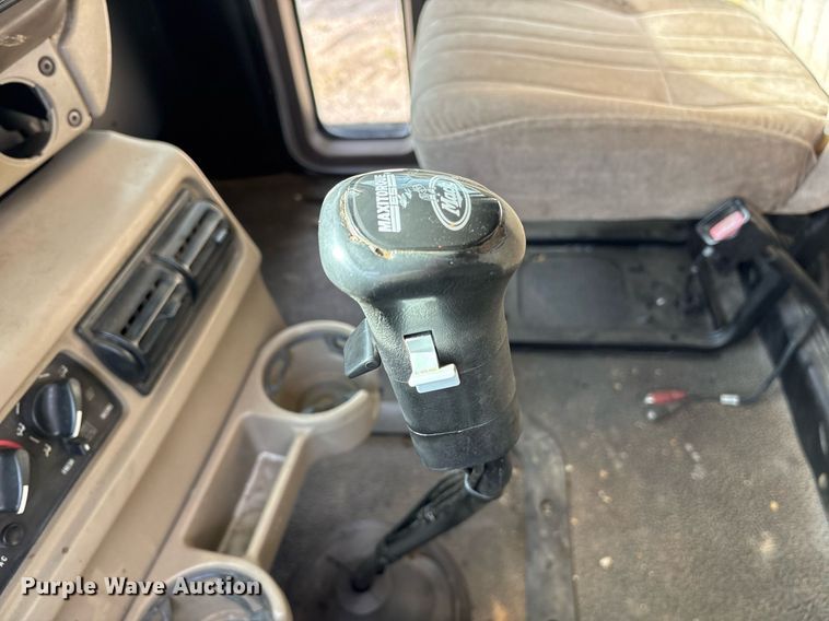 image for item OK9496 2007 Mack CXN613 semi truck