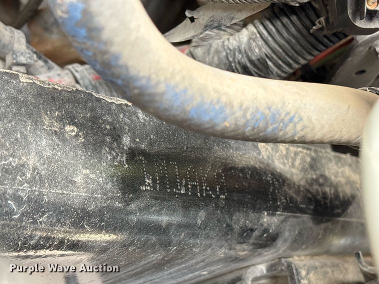 image for item OK9496 2007 Mack CXN613 semi truck