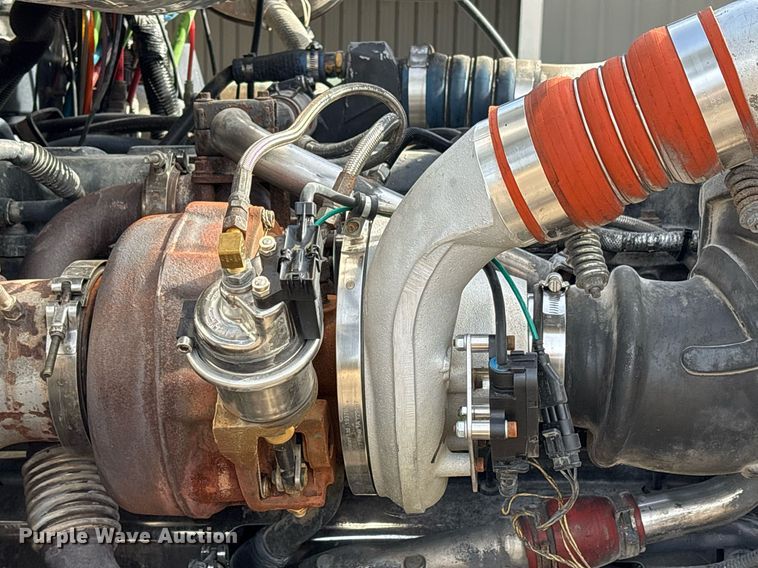 image for item OK9496 2007 Mack CXN613 semi truck