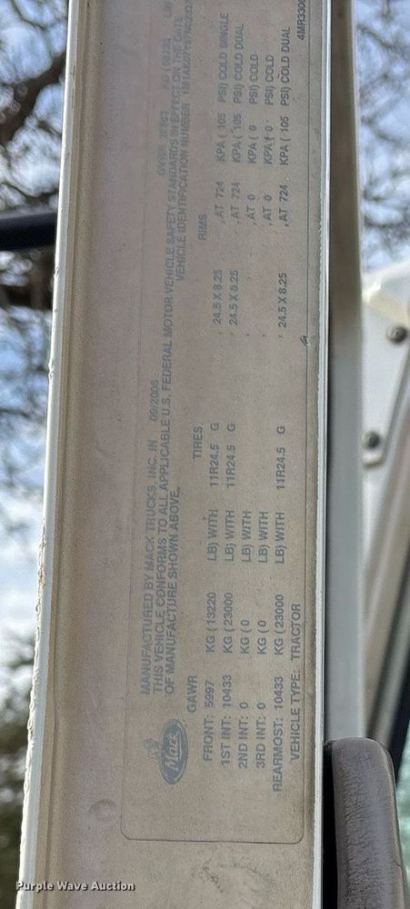 image for item OK9496 2007 Mack CXN613 semi truck