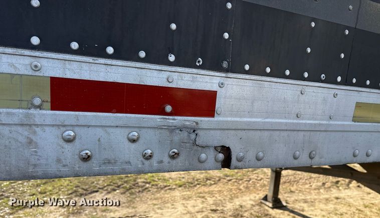 image for item OK9497 2004 Utility Trailers VS2DC dry van trailer