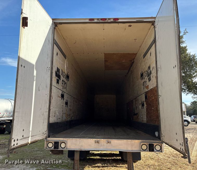 image for item OK9497 2004 Utility Trailers VS2DC dry van trailer