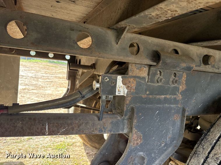 image for item OK9497 2004 Utility Trailers VS2DC dry van trailer