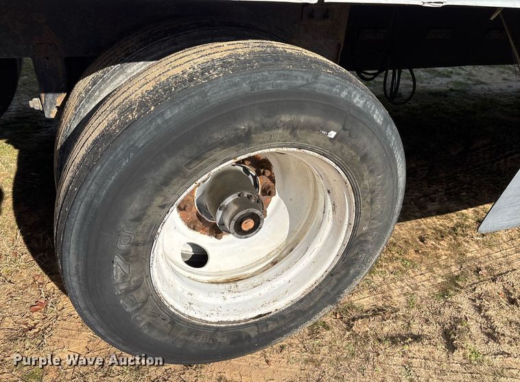 image for item OK9497 2004 Utility Trailers VS2DC dry van trailer