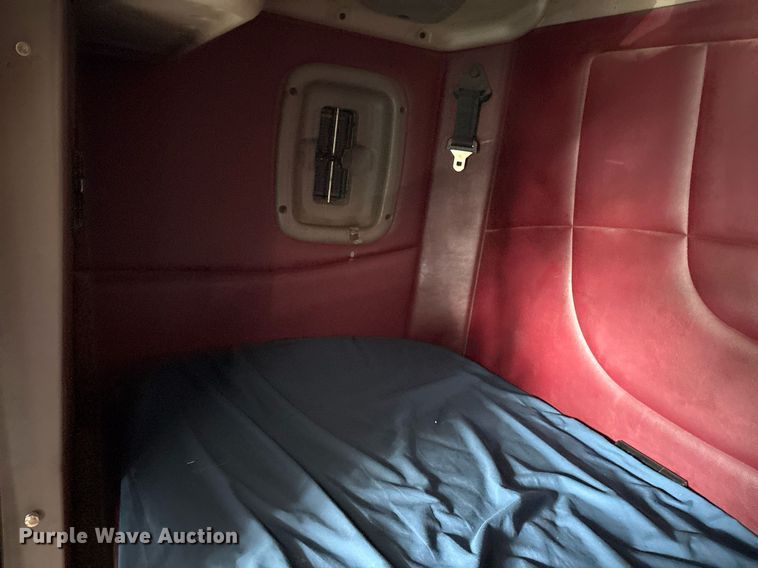 image for item OK9498 2010 Peterbilt 388 semi truck