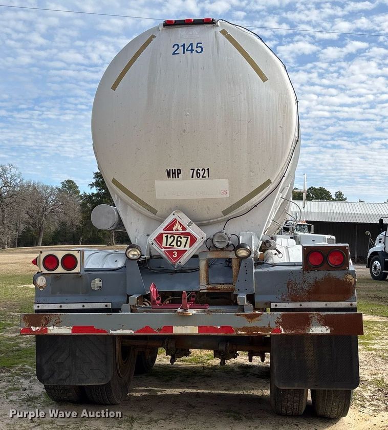 image for item OK9499 1991 Vim Trailer Manufacturing 307AL tank trailer