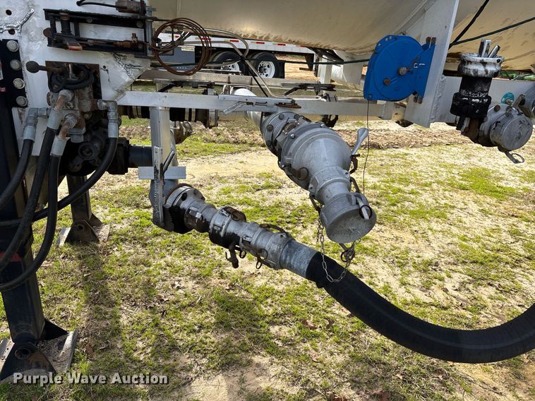 image for item OK9499 1991 Vim Trailer Manufacturing 307AL tank trailer