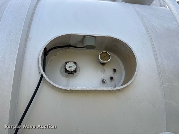 image for item OK9499 1991 Vim Trailer Manufacturing 307AL tank trailer