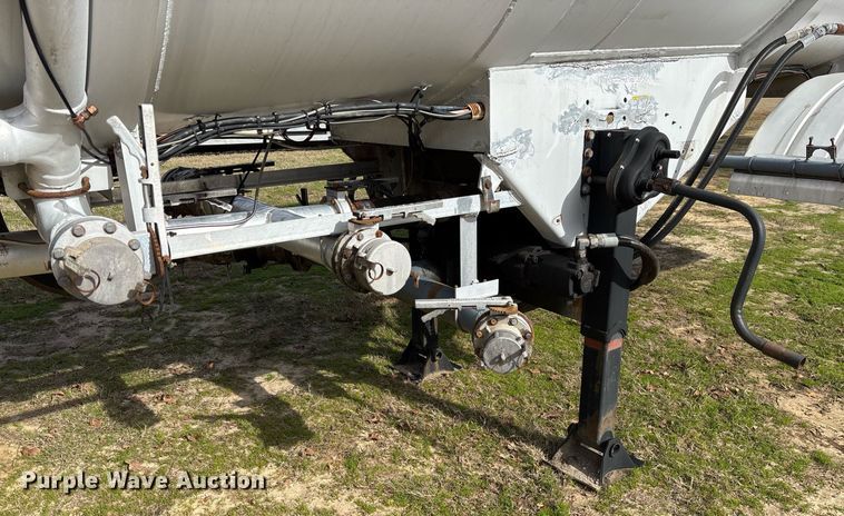 image for item OK9499 1991 Vim Trailer Manufacturing 307AL tank trailer