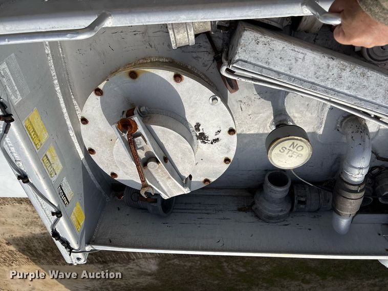 image for item OK9499 1991 Vim Trailer Manufacturing 307AL tank trailer