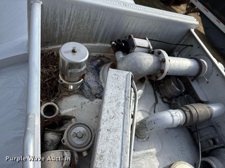 image for item OK9499 1991 Vim Trailer Manufacturing 307AL tank trailer