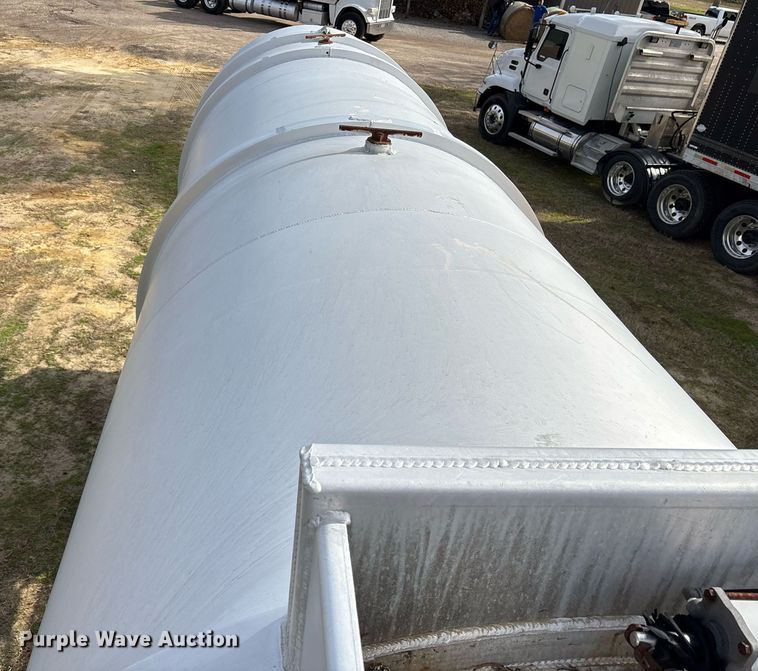 image for item OK9499 1991 Vim Trailer Manufacturing 307AL tank trailer