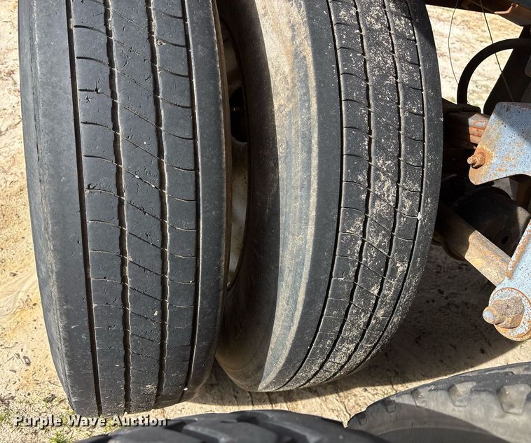 image for item OK9499 1991 Vim Trailer Manufacturing 307AL tank trailer