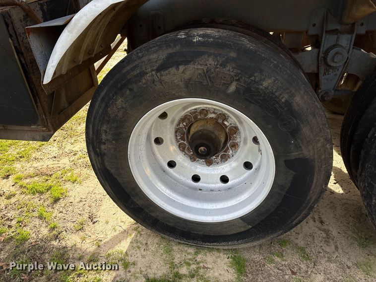 image for item OK9499 1991 Vim Trailer Manufacturing 307AL tank trailer