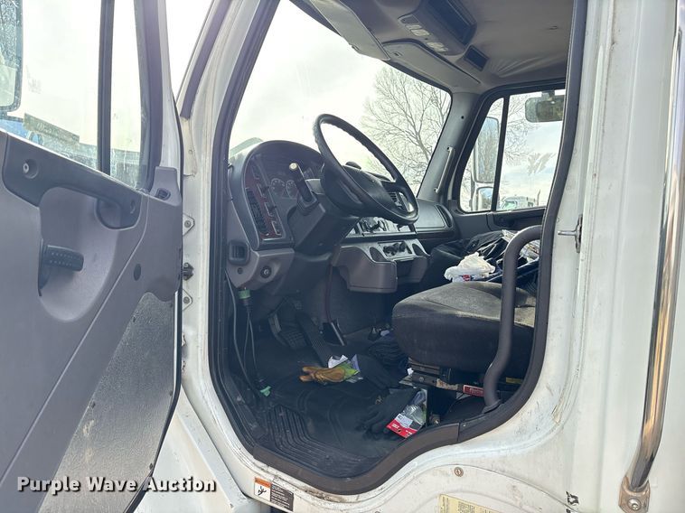 image for item OK9502 2013 Freightliner Business Class M2 box truck