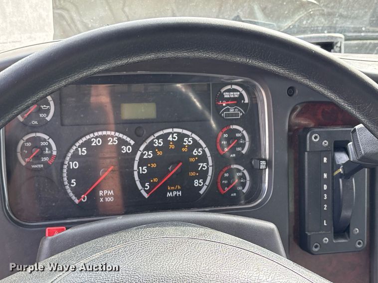 image for item OK9502 2013 Freightliner Business Class M2 box truck