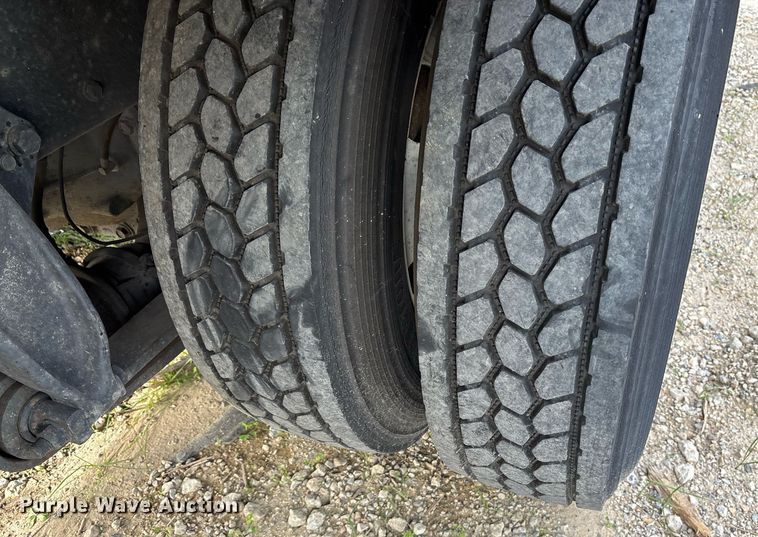 image for item OK9502 2013 Freightliner Business Class M2 box truck