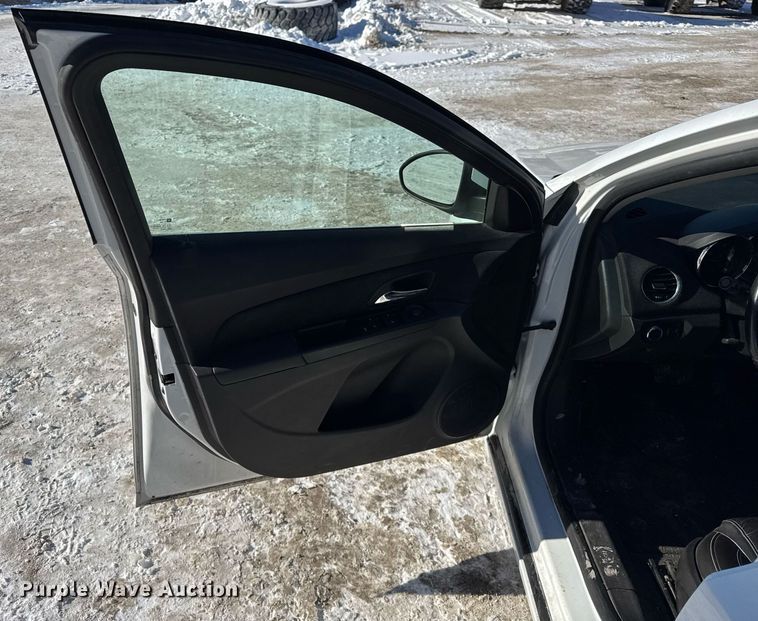 image for item DH9697 2014 Chevrolet Cruze 