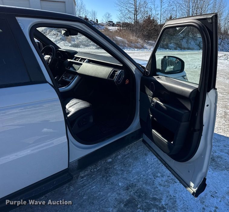 image for item DH9711 2016 Land Rover Range Rover SUV