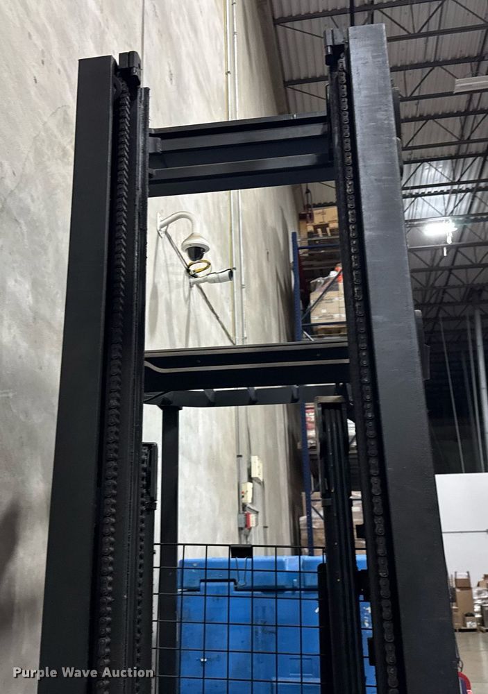 image for item DH9764 2009 Raymond 740 R35T order picker