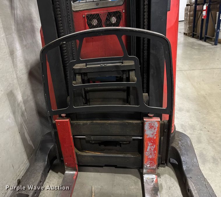 image for item DH9764 2009 Raymond 740 R35T order picker