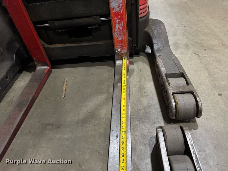 image for item DH9764 2009 Raymond 740 R35T order picker