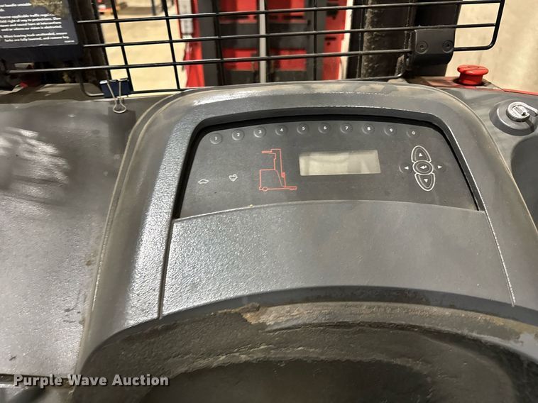 image for item DH9764 2009 Raymond 740 R35T order picker