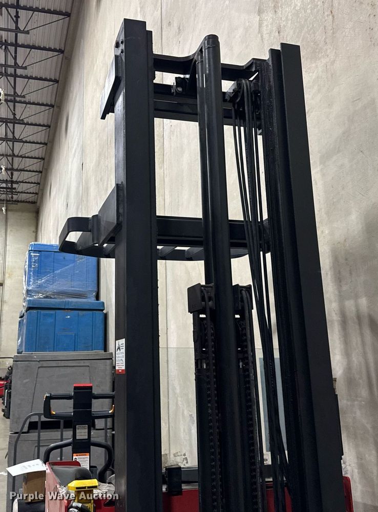 image for item DH9765 Raymond Easi R 30TT order picker