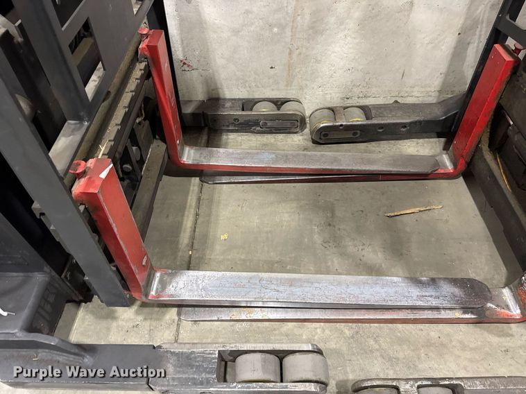 image for item DH9765 Raymond Easi R 30TT order picker