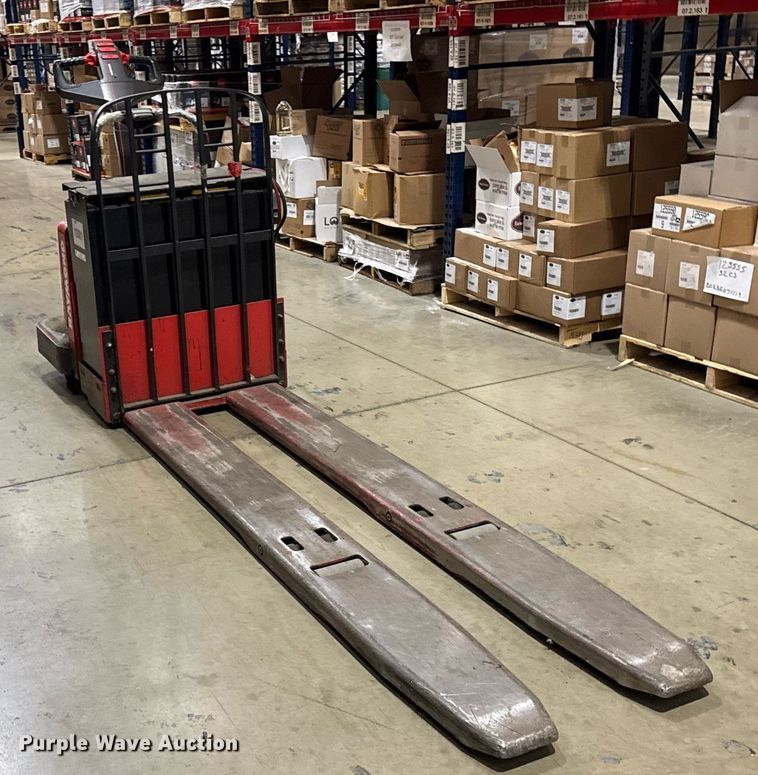 image for item DH9766 2009 Raymond 112TM-FRE60L pallet jack