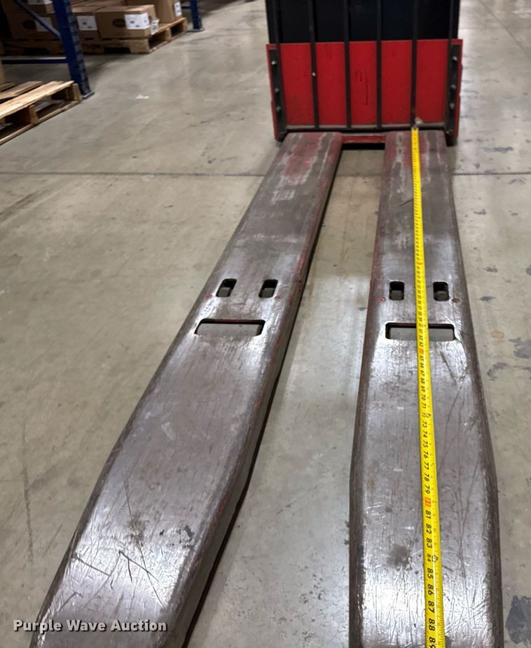 image for item DH9766 2009 Raymond 112TM-FRE60L pallet jack