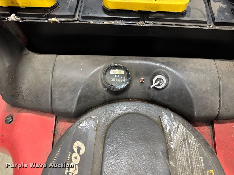 image for item DH9766 2009 Raymond 112TM-FRE60L pallet jack