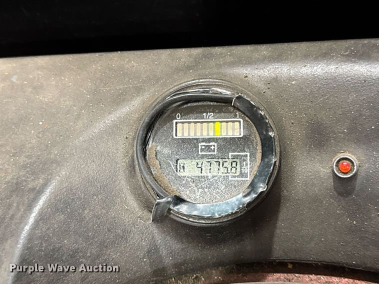 image for item DH9766 2009 Raymond 112TM-FRE60L pallet jack